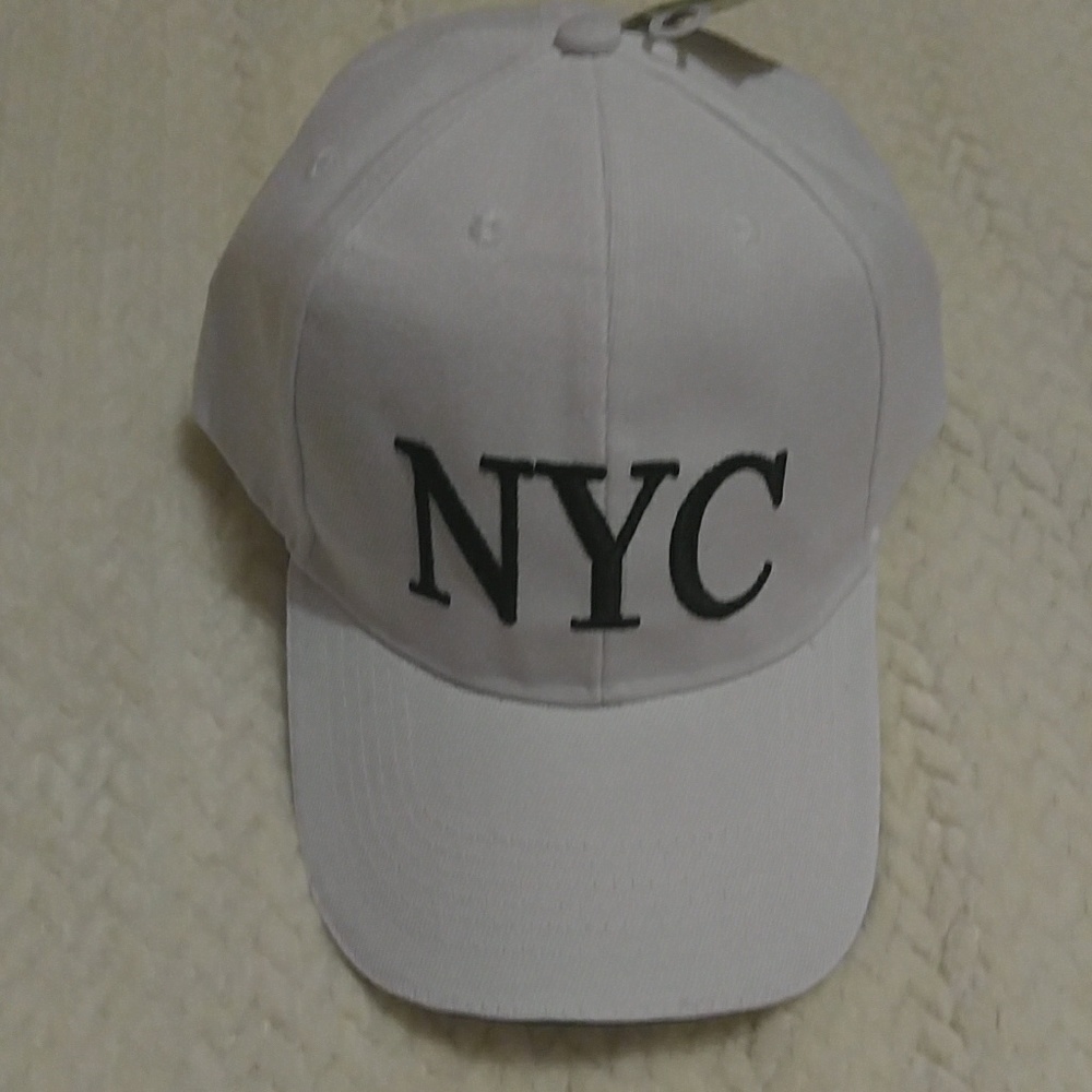 BASEBALL CAP BY CLOUD NINE